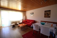 Appartementhaus 2.5-18, 2.5 Zimmerwohnung mit 2 Balkonen Sd wunderschne Aussicht