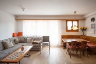 Wohnung 2.5-21, Grosse 2.5 Zimmerwohnung in ruhiger Lage mit Balkon süd