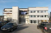 Gewerbehaus mit BRO-Trakt und WERKSTATT-LAGER-Trakt
