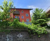 4.5 Zimmer Altbau Wohnung mit viel Umschwung 4.5 Zimmer Altbau Wohnung mit viel Umschwung
