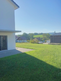 Minergie Haus mit grossem Garten zu vermieten 