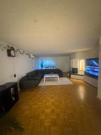 Grosszügige 5.5-Zimmer-Wohnung mit Balkon in Adligenswil