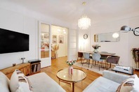 Möblierte Wohnung – Hell, 90 m², 2 Schlafzimmer, in einem Luxusgebäude,