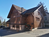 Zwei charmante Einfamilienhäuser mit Outdoor-Lounge in ruhiger Lage von Altstätten SG