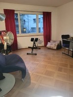 Moderne 2.5-Zimmer-Wohnung mit Balkon in Zürich Oerlikon 1 Jahr befristet
