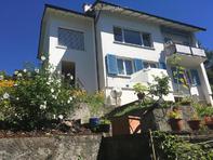 Einfamilienhaus mit Garten und Pool