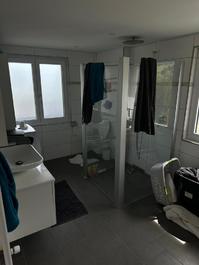 9.5 Zimmer Wohnung 9.5 Zimmer Wohnung