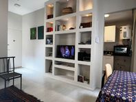 Verkauf direkt vom Eigentuemer, ohne Makler-Kommission: Wunderschoene, sehr helle Wohnung in exklusivster Top- Lage der Hauptstadt Argentinies, Buenos Aires, im eleganten Stadtteil Recoleta